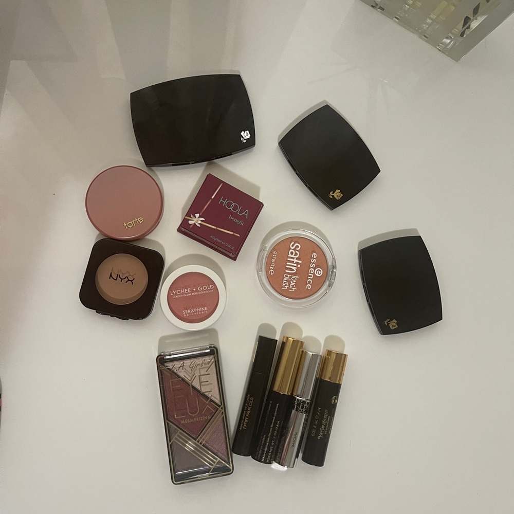 Makeup bundles